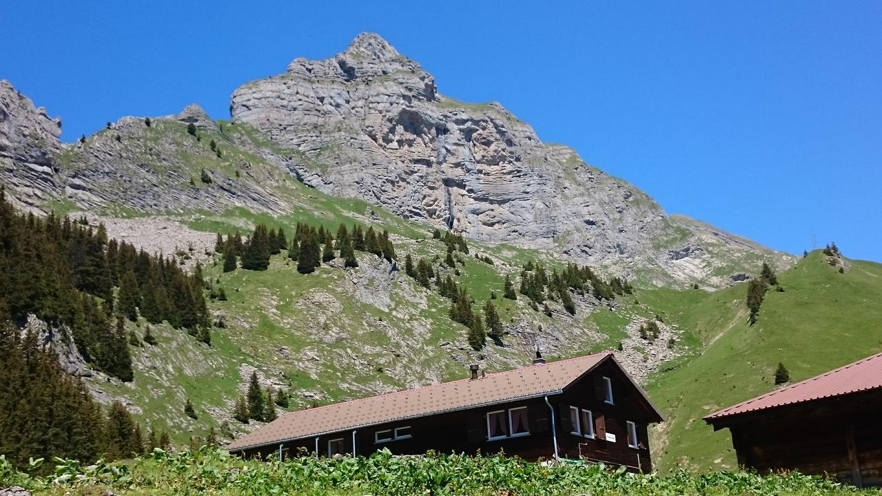 Отель Berghaus Hintisberg Люченталь Экстерьер фото